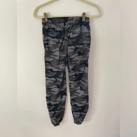 GAP kids black camo size Large (10-11) joggers - Picture 6 of 7